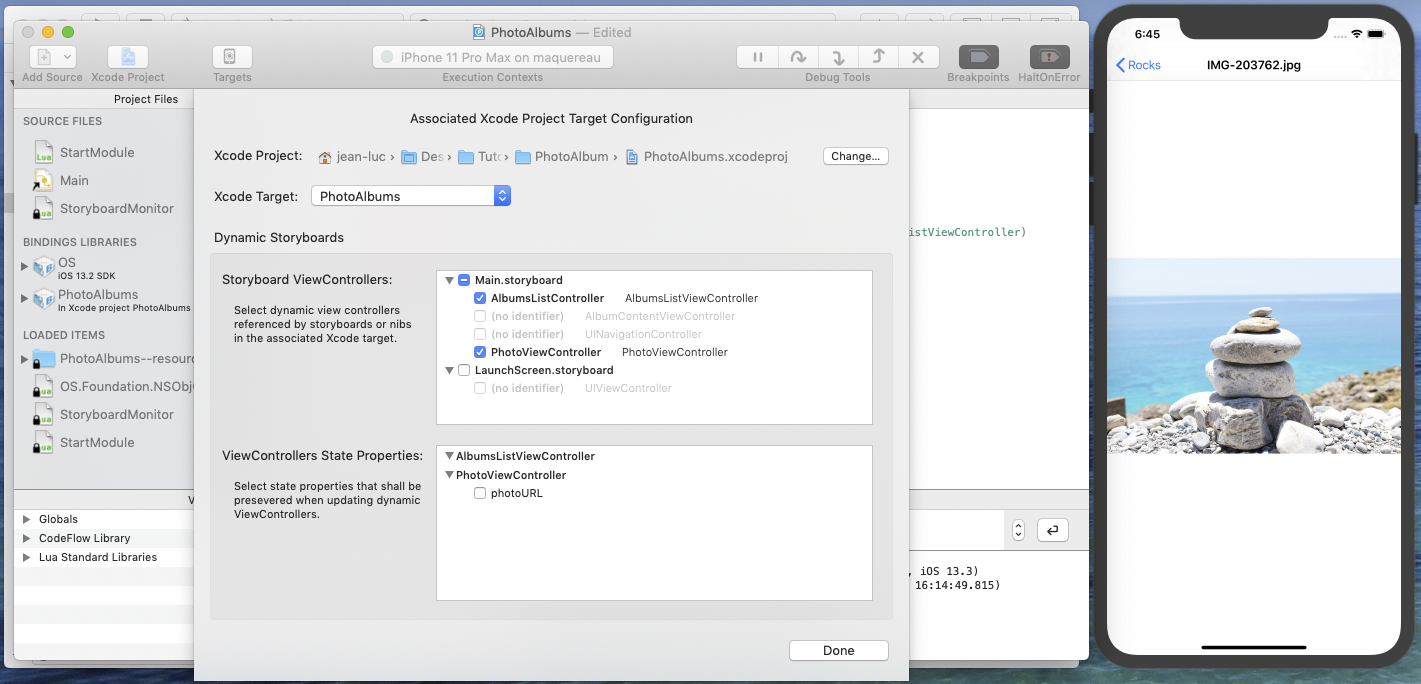 PhotoViewController dynamic configuration - photoURL property visible